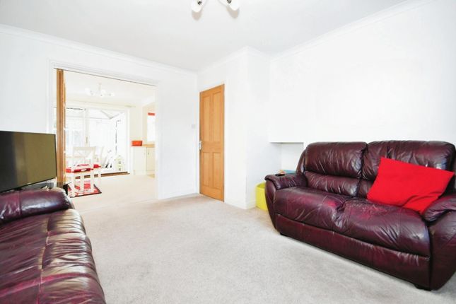 48, Norwood Avenue, Chesterfield photo 4