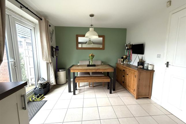 81, Levett Grange, Rugeley photo 3