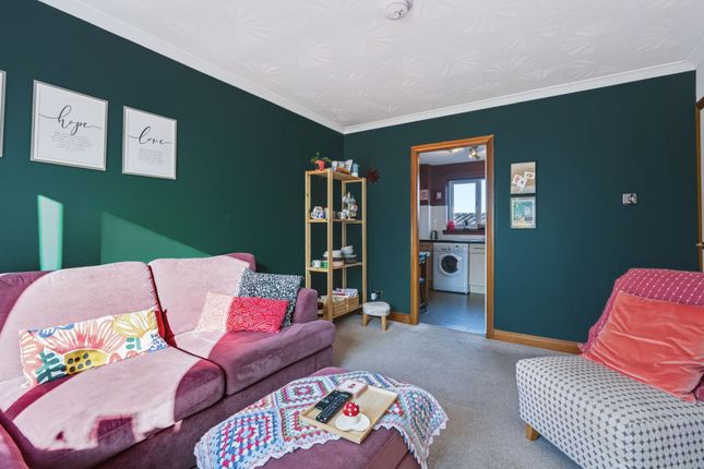 8 Marchmont Court, Falkirk photo 4