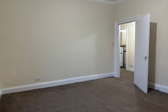 ., Alloa photo 3