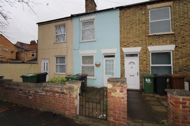 Thumbnail Terraced house to rent in Huntly Grove, Peterborough
