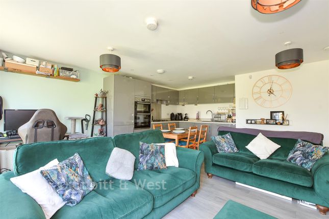 Bronte House, Cornwell Avenue, Crawley photo 3