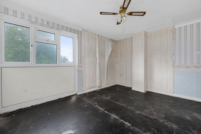 Flat 5, Weymouth Court, Weymouth Terrace, London photo 3
