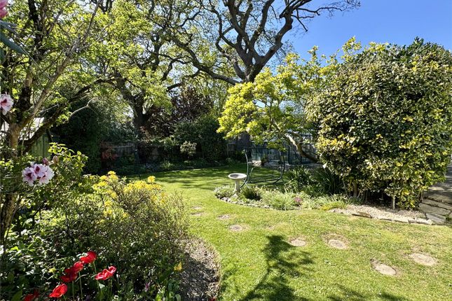 1, Merlewood Court, New Milton photo 2