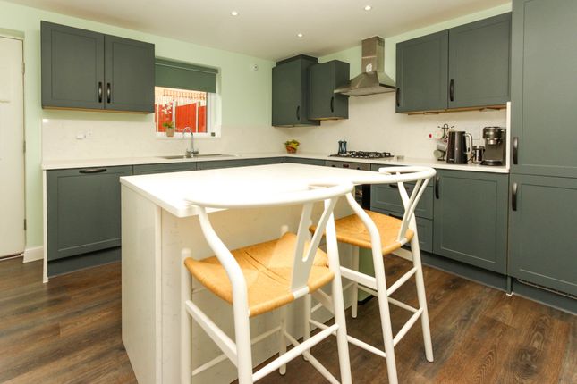 22, Pinnels Road, Wellingborough photo 4