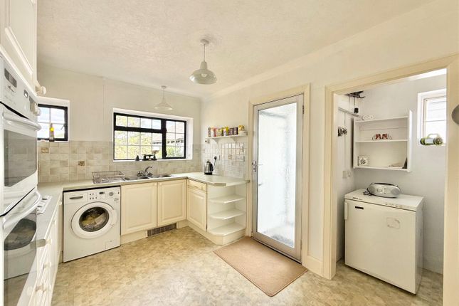 8, Furzehatt Road, Plymouth photo 5
