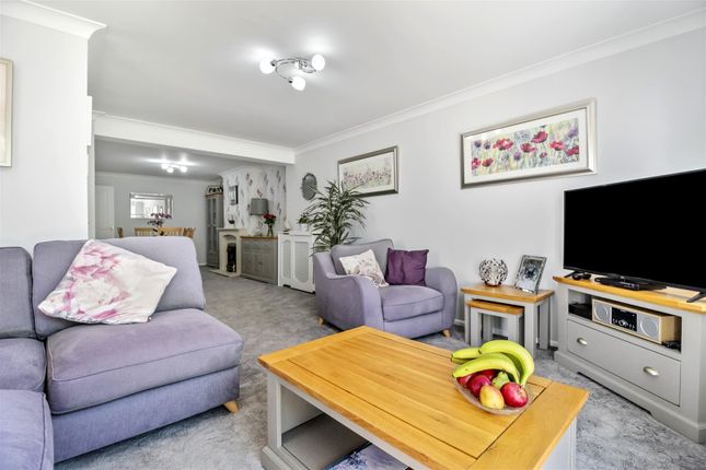 12, Cuckfield Crescent, Worthing photo 3