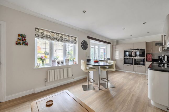 7, Grovelands Road, Reading photo 2