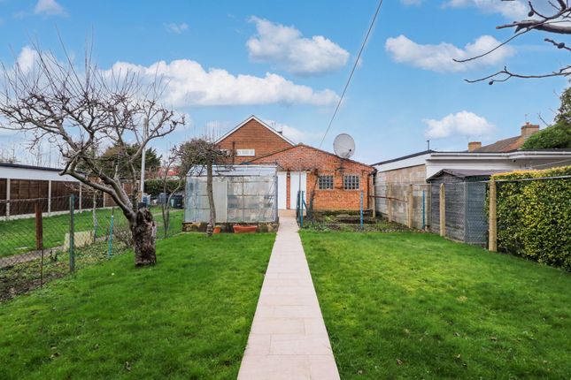 End terrace house for sale in Albany Park Avenue, Enfield