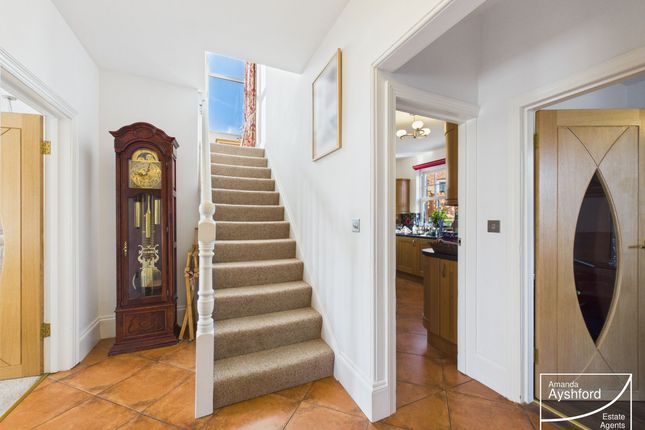 31 Upper Headland Park Road, Paignton photo 4