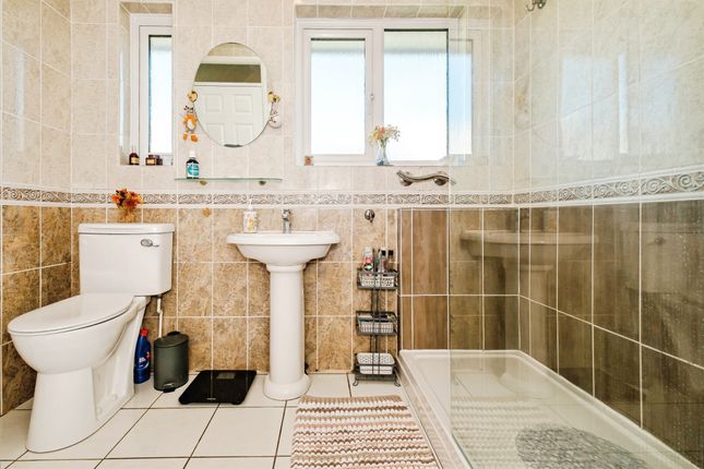21, Lewis Road, Lancing photo 4