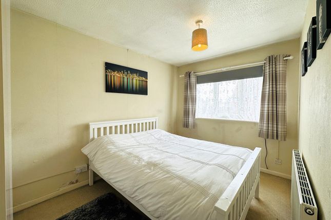 3, Bassett Close, Selby photo 4