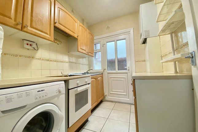 22, Melbourne Grove, LEEDS photo 4
