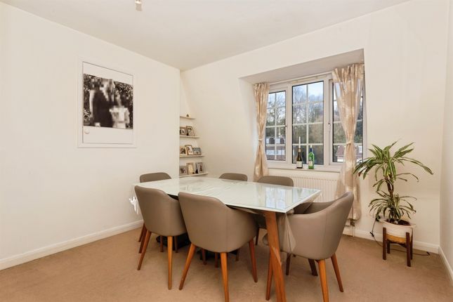 66a, Herga Court, Sudbury Hill, Harrow photo 3