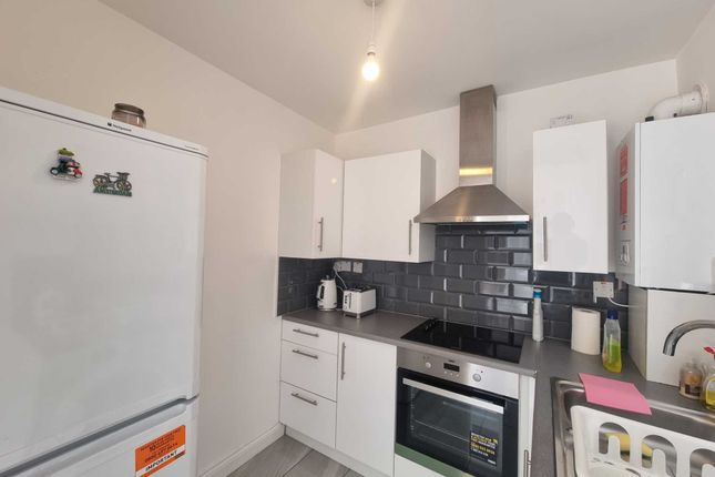 Thumbnail Flat to rent in Burghley Road, Turnpike Lane