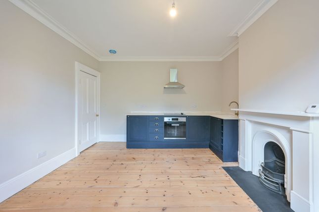 33a Worple Road, Epsom photo 4