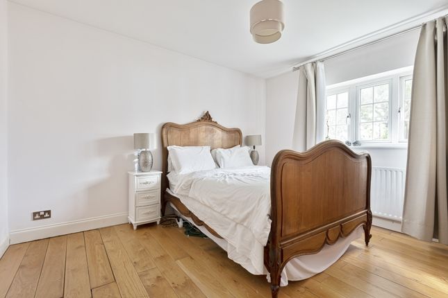 6, Kelsall Close, London photo 4
