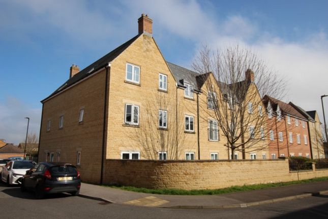 Thumbnail Flat for sale in Cresswell Close, Kidlington