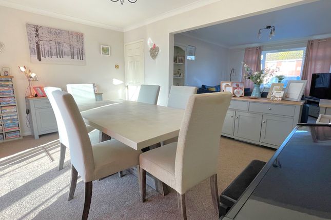 19, Strawberry Lane, Colchester photo 2