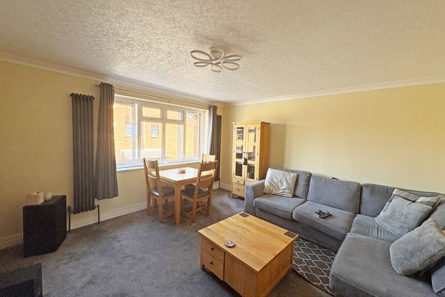 Flat 12 ,The Towers, Park Avenue, Skegness photo 3