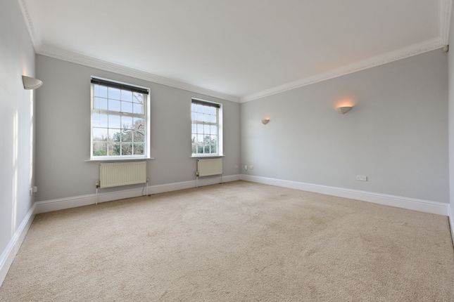 Flat 9, Cranleigh Hall, Surbiton photo 2
