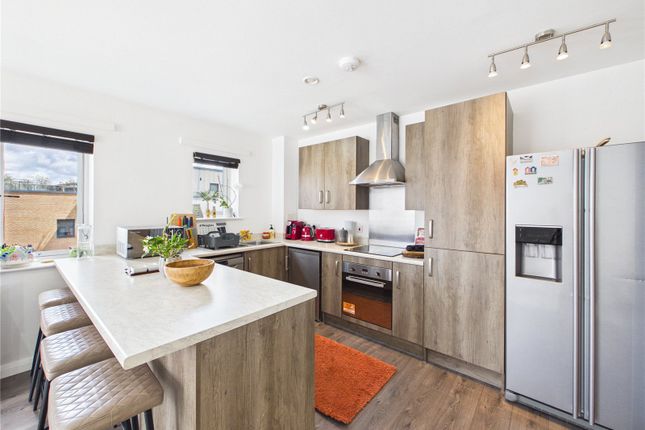 67, Manston Court, 2, Thornbury Way, Walthamstow photo 3
