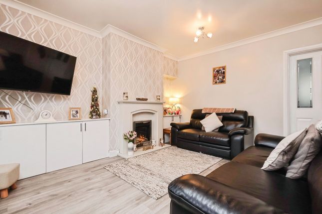 65, Glastonbury Road, West Midlands photo 2