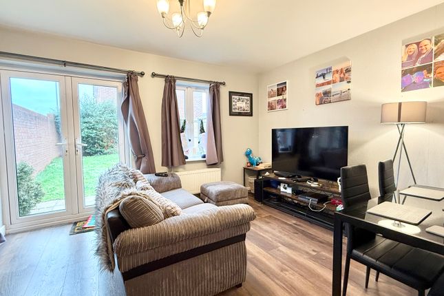 105, Sandalwood Road, Westbury photo 3