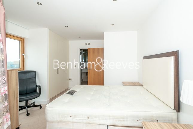 Flat to rent in Heritage Avenue, Colindale