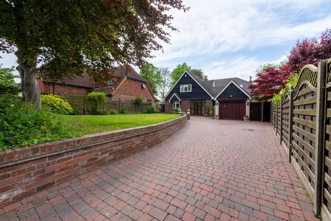 Thumbnail Detached house for sale in Five Bedroom Detached, Manor Road, Bedford