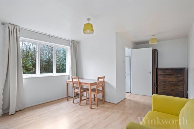 Flat 7, Carew Court, 3, Samuel Close, London photo 4