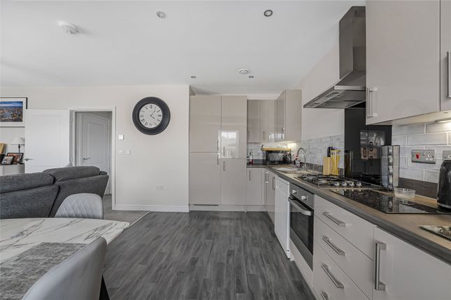 9, Tickner Drive, Ebbsfleet Valley photo 4