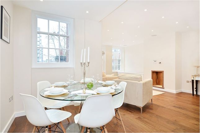 Flat for sale in Portman Square, London