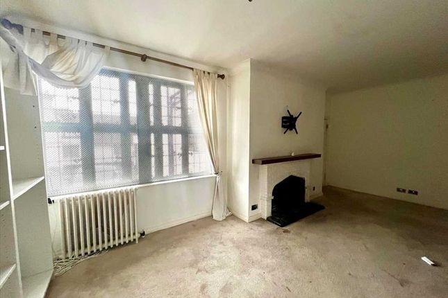 Flat1,, Fulmer Chase, Stoke Common Road, Flumer photo 2