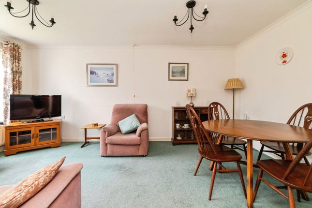 27 The Mews, Norton Road, Letchworth Garden City photo 3
