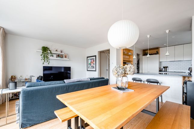 Thumbnail Flat for sale in Pennethorne Close, London