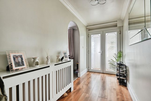 50, Windward Way, Birmingham photo 2