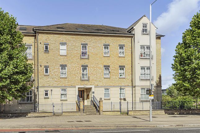 Thumbnail Flat to rent in Kew Court, Richmond Road, Kingston Upon Thames