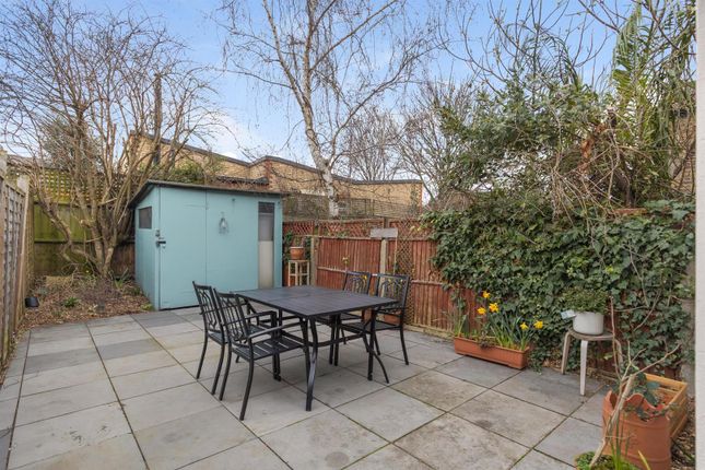 129, Kirkwood Road, London photo 3