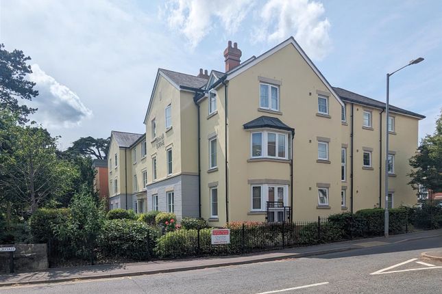 Flat for sale in Howsell Road, Malvern