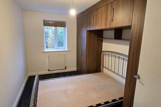 6, Cumberland Avenue, Swinton photo 5