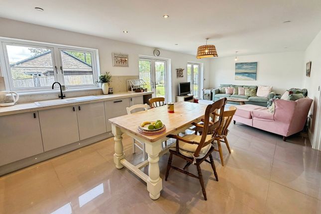 14, Llys Tirnant, Ammanford photo 3