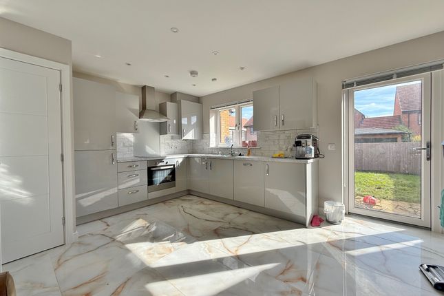 8, Parlour Way, Portsmouth photo 2