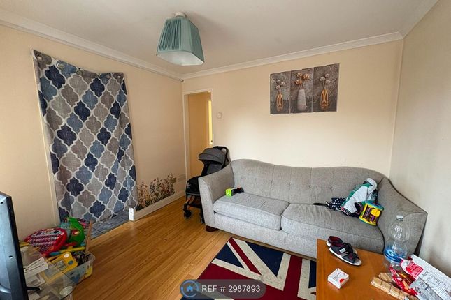 Dashwood Avenue, High Wycombe photo 2