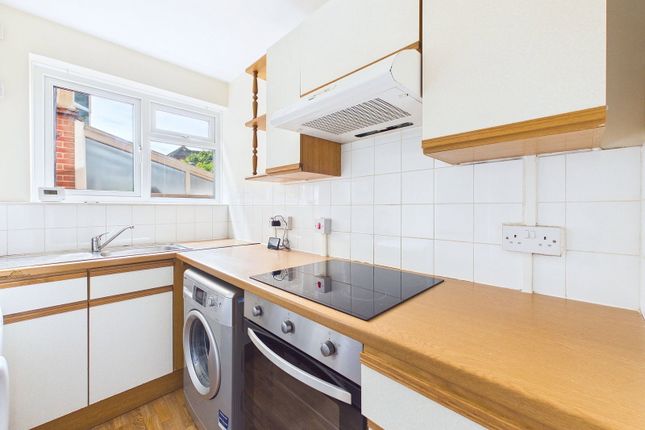 3 Kitilear Court, Lansdowne Road, Hove photo 3