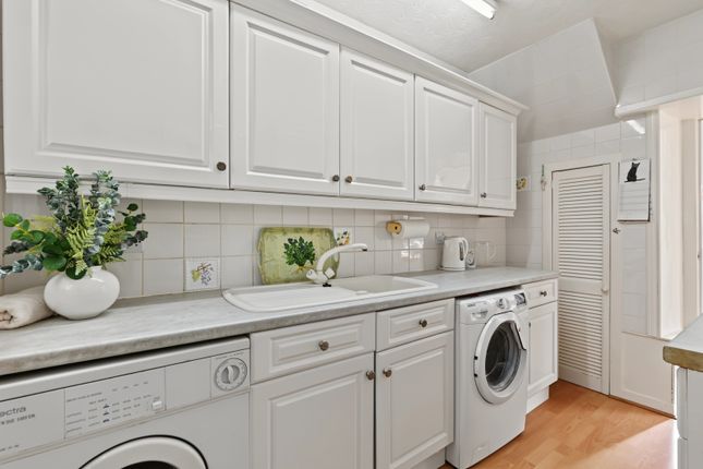 351, Prospecthill Road, Glasgow photo 3