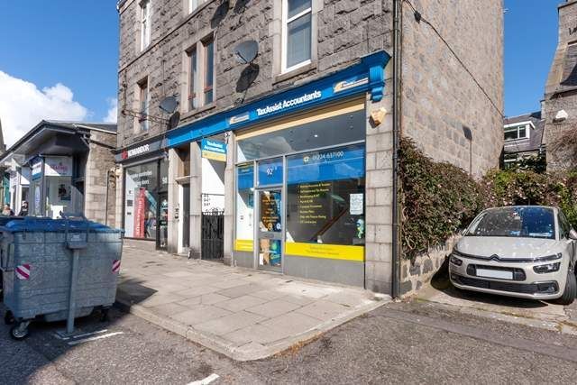 Thumbnail Retail premises for sale in 92 Rosemount Place, Aberdeen