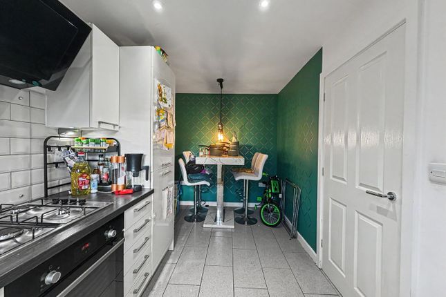 6, River Way, Ipswich photo 3