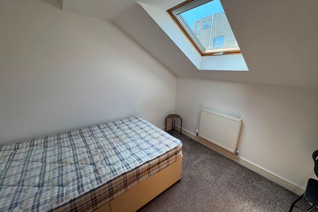 Room 2 Beatrice House, 21, St. Pauls Road, Southsea photo 2