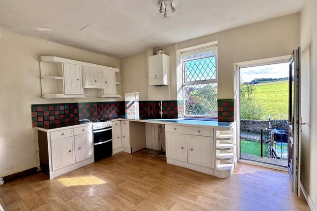 186 Low Leighton Road, High Peak photo 3